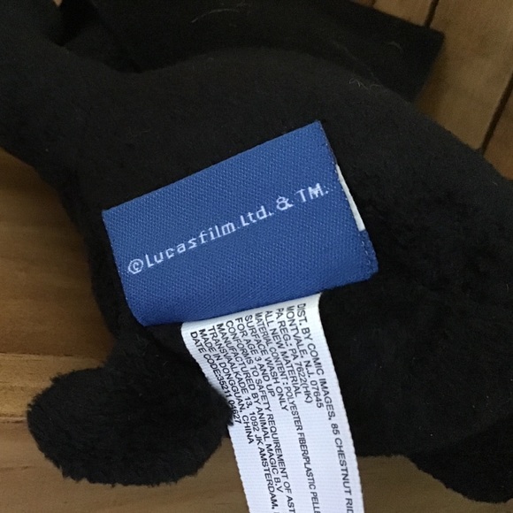 Lucas Film Plush Embroidered Darth Vader - Picture 5 of 5